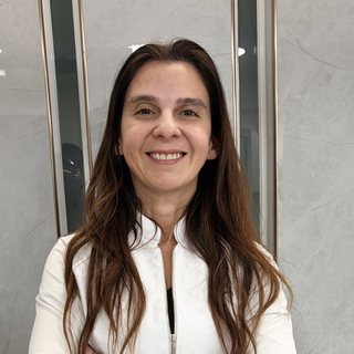 Dra. Giselle Mosqueira, Cirujano Dentista de Clínica Pucalán